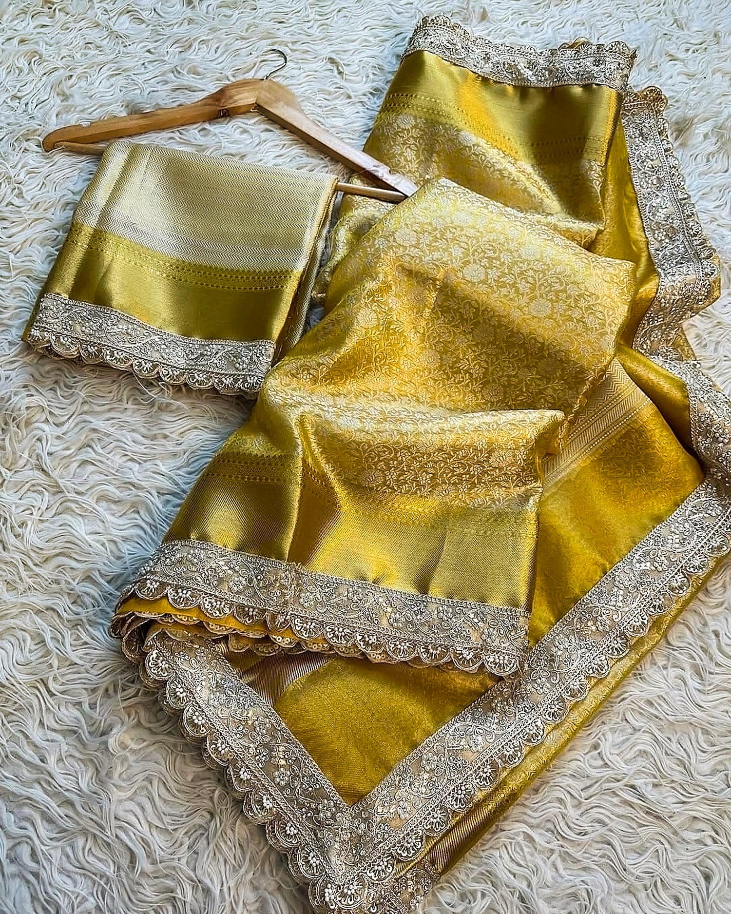 Yellow Saree – Haldi, Festive & Banarasi Yellow Sarees